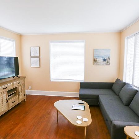 New Listing! Centrally Located Efficiency One Mile To The Beach! Jacksonville Beach Luaran gambar