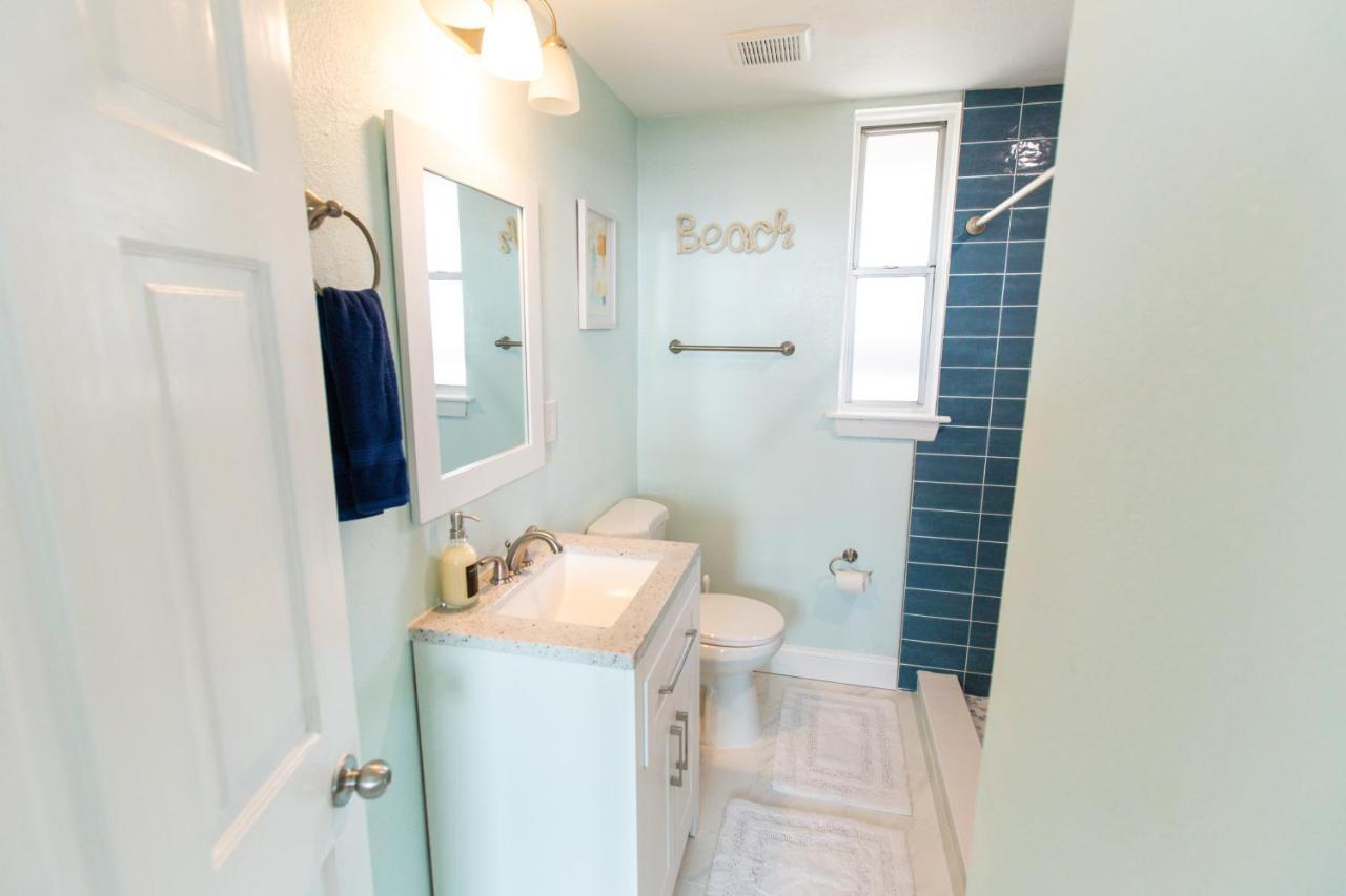 New Listing! Centrally Located Efficiency One Mile To The Beach! Jacksonville Beach Luaran gambar