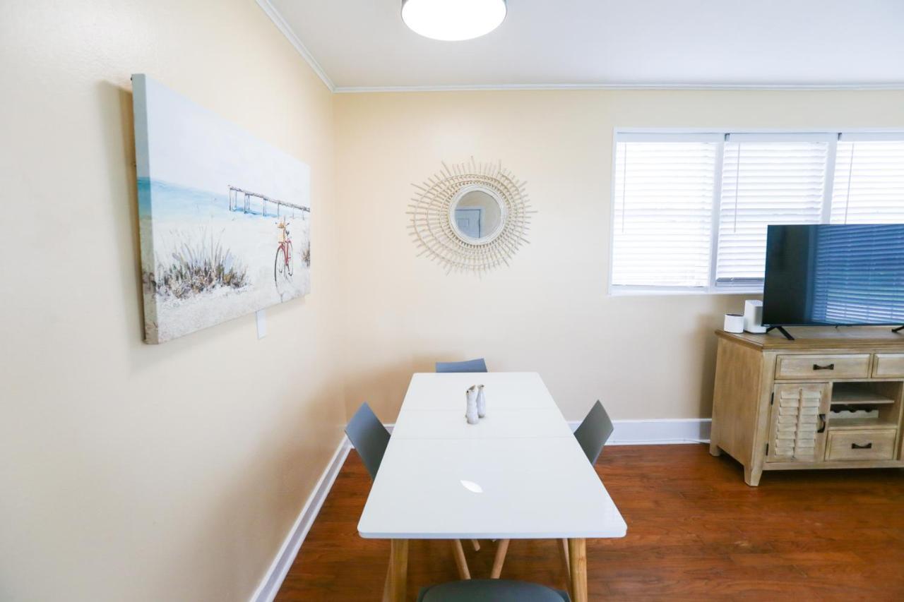 New Listing! Centrally Located Efficiency One Mile To The Beach! Jacksonville Beach Luaran gambar
